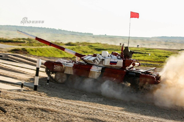 俄罗斯夺得坦克两项比赛决赛冠军 中国96B名列第三
