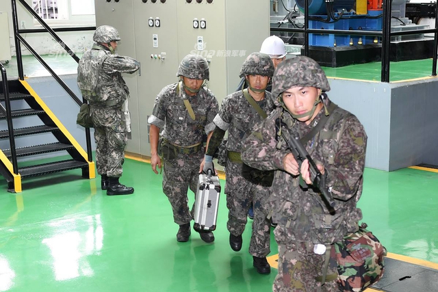 仿制敌人渗透？韩国海军高调展示岸基版鱼叉导弹