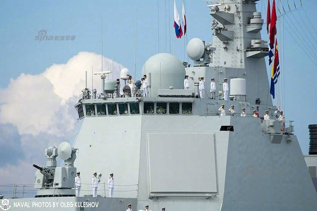 中国海军174编队在北大西洋 过气网红依然很漂亮