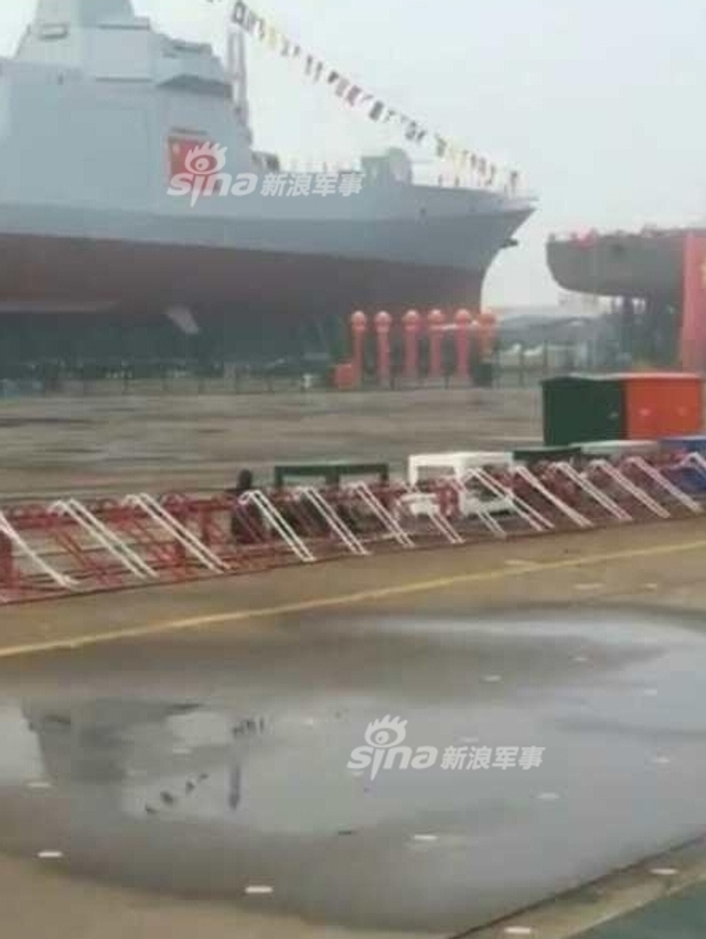 中国三代神盾舰同角度对比：055万吨大驱颜值最高
