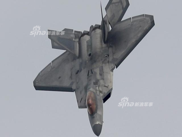 F22战机在韩国开弹仓试飞 美韩在中国周边大演习