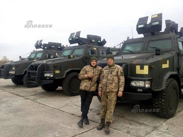就这样能收复东乌吗？乌克兰接收新武器堪比阅兵