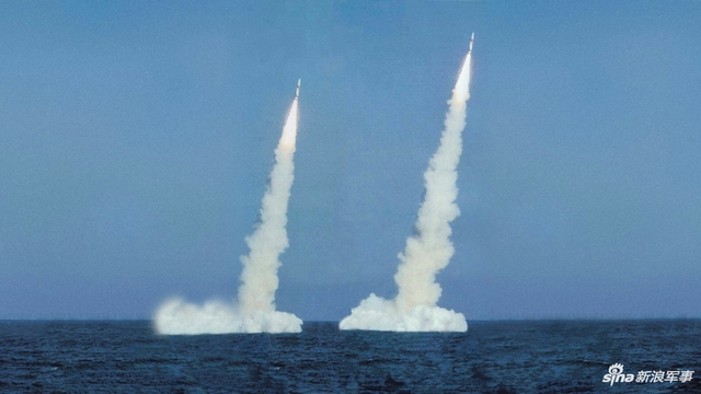 20年唯一核反击!092战略核潜艇导弹齐射CG想象图