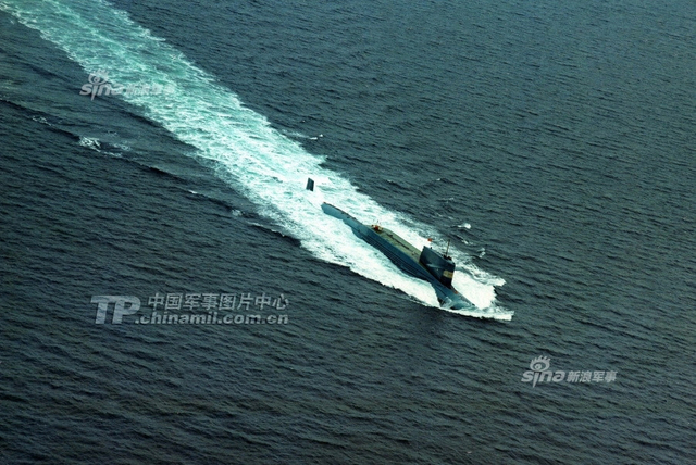 20年唯一核反击!092战略核潜艇导弹齐射CG想象图