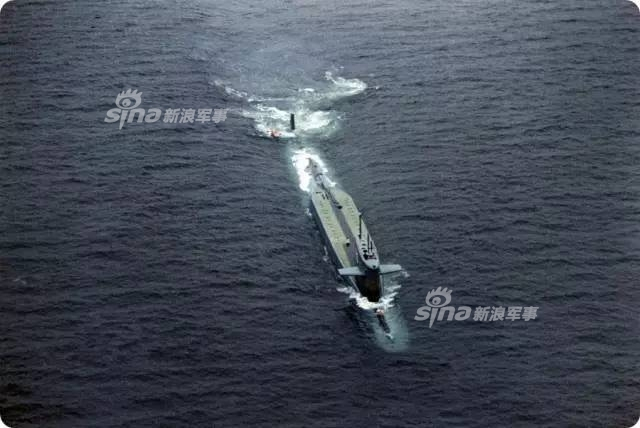 20年唯一核反击!092战略核潜艇导弹齐射CG想象图