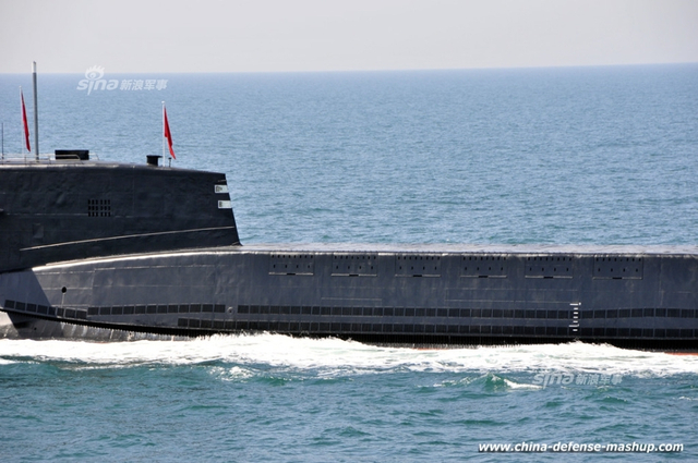 20年唯一核反击!092战略核潜艇导弹齐射CG想象图