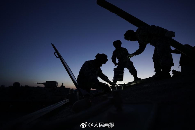 M1坦克变样了！朱日和军演蓝军架势如美军精锐部队