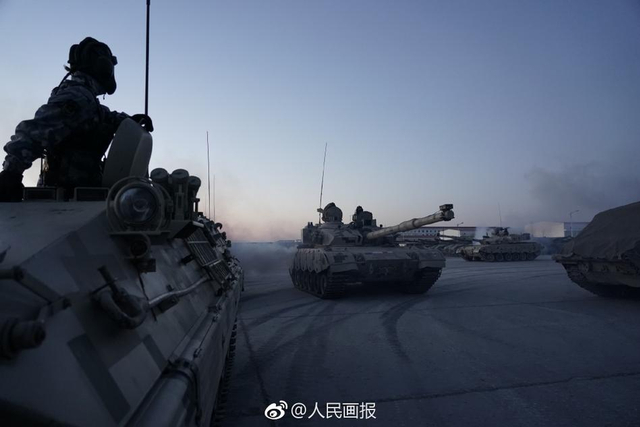 M1坦克变样了！朱日和军演蓝军架势如美军精锐部队