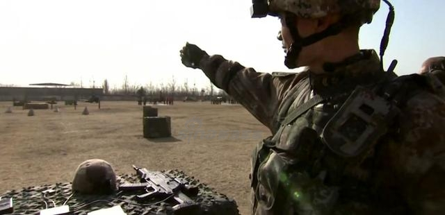 中国的一杆大枪备受青睐 解放军特战兵表示娴熟使用