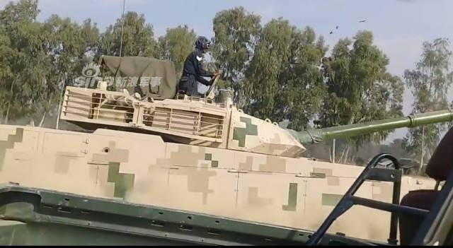 决定要买了?疑似巴基斯坦测试VT4坦克画面曝光