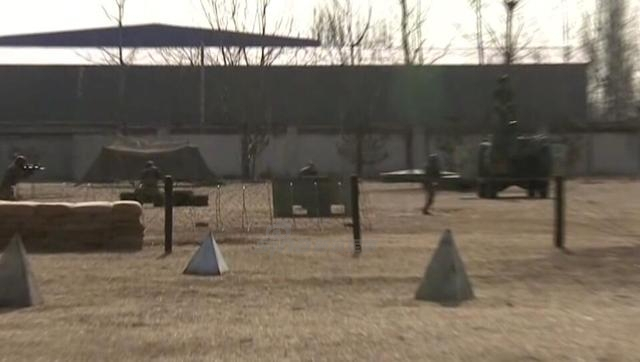 中国的一杆大枪备受青睐 解放军特战兵表示娴熟使用