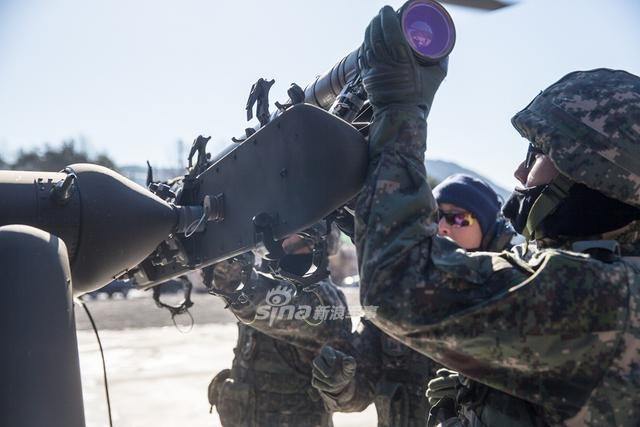 要打朝鲜无人机?韩国阿帕奇武直首次发射空空导弹