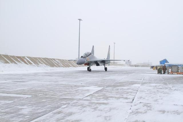 哈萨克斯坦一战机性能太出色 产量比国产某机强太多