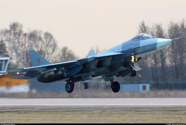 能动手别逼逼!俄苏57战机出现叙利亚是合理的决定