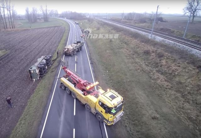 美军进入波兰水土不服？多辆军车瘫痪路旁无法动弹