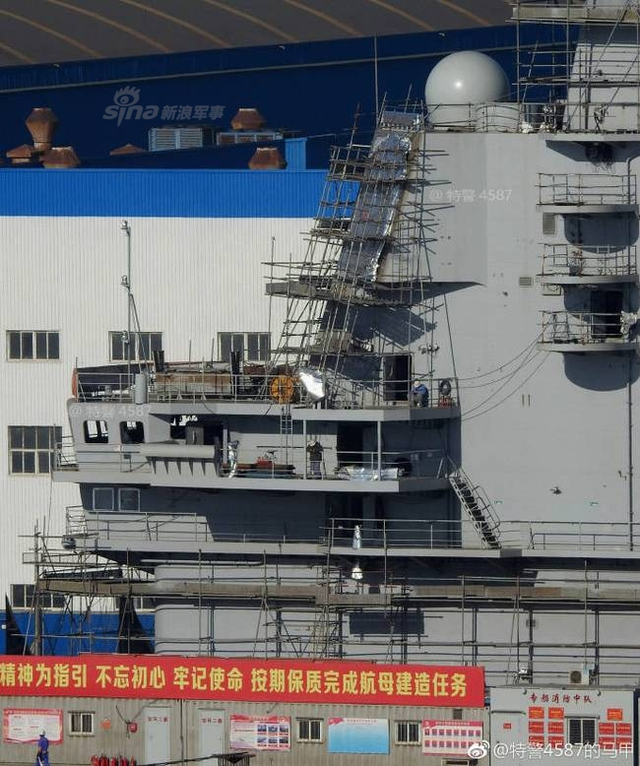 一天一汇报！我国产002型航母舰岛很多手架都拆掉了