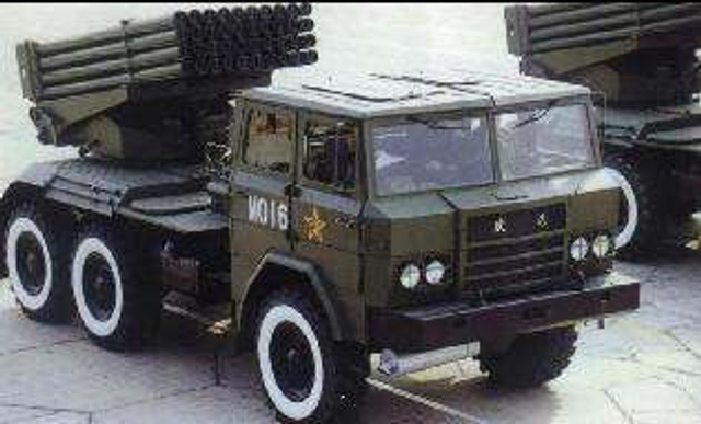 齐射一轮寸草不生！解放军122mm火箭炮霸气侧漏