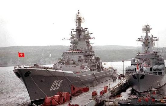 ▲光荣级巡洋舰几乎就是缩小版的基洛夫级