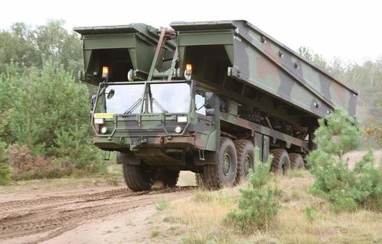 图为俄罗斯TMM-6机械化桥。