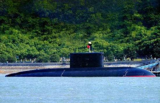 此前基洛级水面图，可以看到后部明显加长