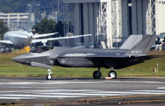 图为现身名古屋的航空自卫队F-35A战斗机。