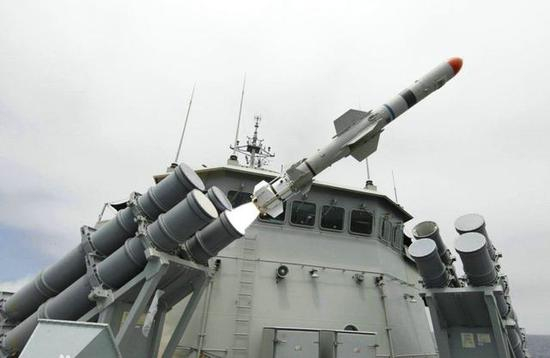 舰对舰版AGM-84“渔叉”反舰导弹