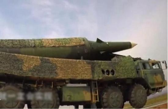 东风26导弹的多椎体设计空气舵机动弹头（图片来源：网络）