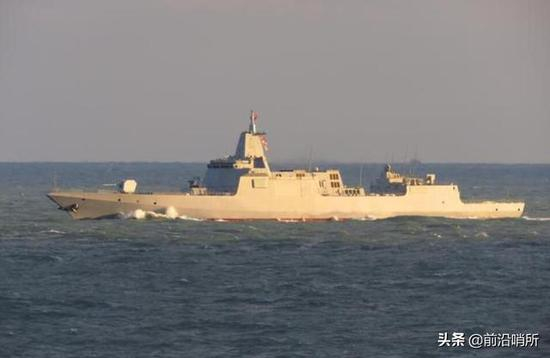 055型驱逐舰海试