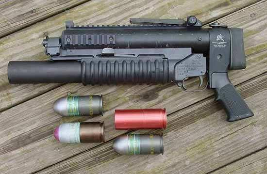 美军装备最多的M203榴弹发射器