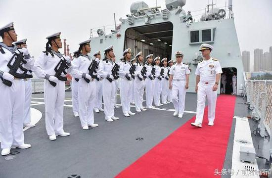 检阅中国海军