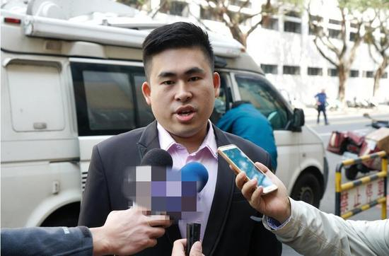王炳忠也赶来支持谢龙介&nbsp; 图源：社交媒体