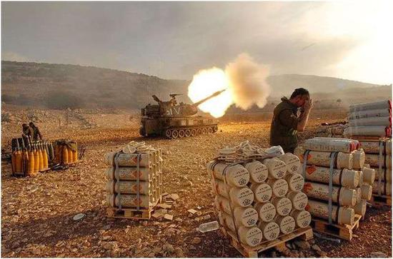 以色列在中东战争中多次面临炮弹供应不上的问题。多亏了美军空运。