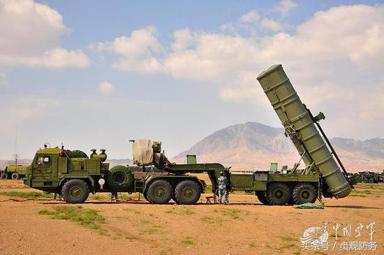 △不细看的话，不大好分辨俄军早期S-400和解放军S-300PMU2发射车的区别