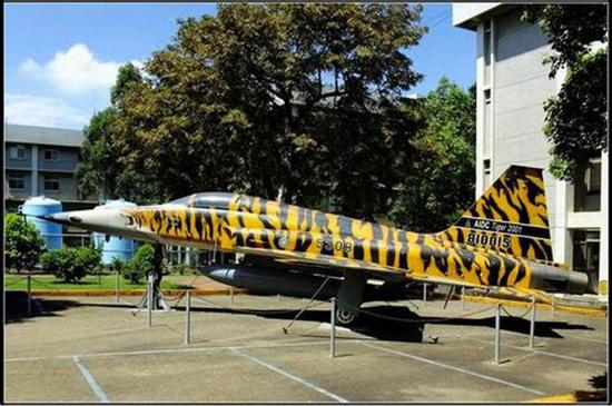 　　涂装还蛮好看的