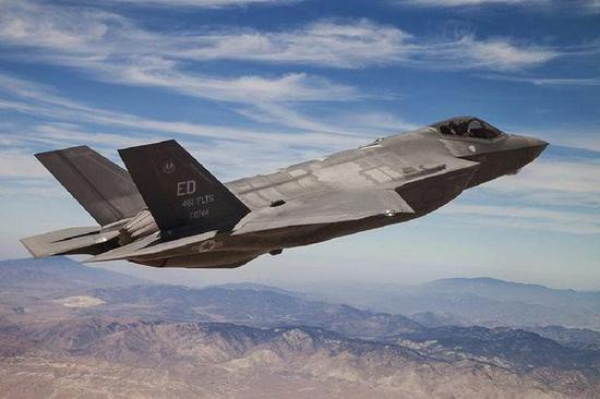 F35