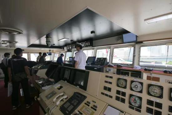 东光丸号的驾驶室