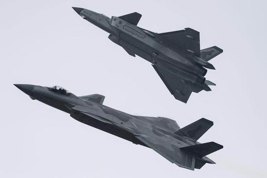 进行飞行表演的是00批次的歼20