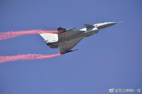 歼10B TVC的出色性能征服了网民