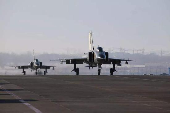 八爷的正面颜值还是不错的