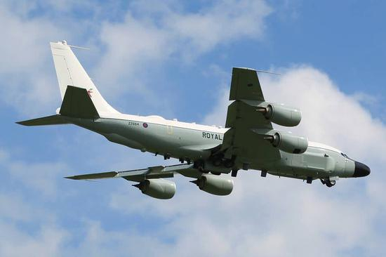 RC-135W战略侦察机资料图。