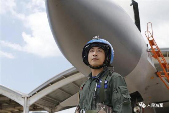 ▲海军特级飞行员袁伟