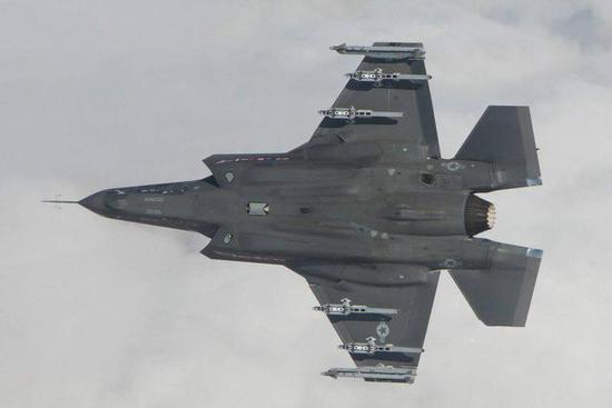 图片：F-35的6个外挂架位置
