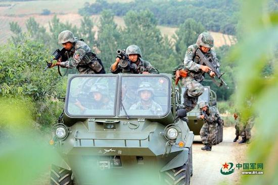 图片：山猫小车广受我军欢迎