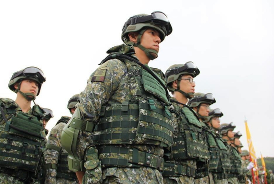 志愿兵时代，台军在每个士兵上的花费的钱有所上升 图源：联合新闻网