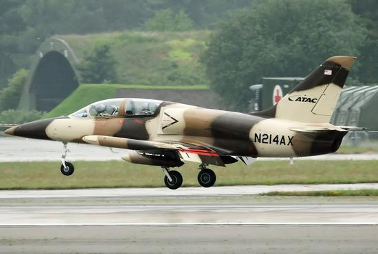 图片：美国“空中战术优势”公司（军事承包商）的L-39