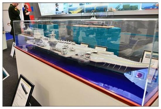 多次对外展示的俄罗斯航母模型