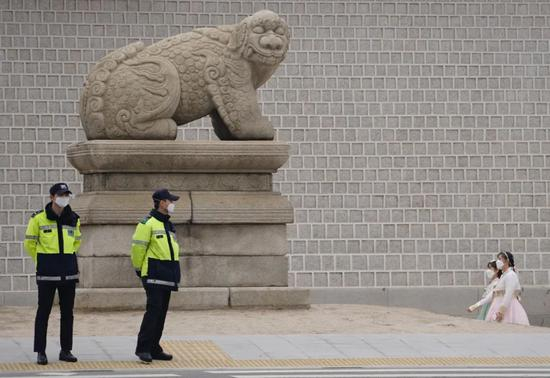 首尔街头&nbsp;中新社记者&nbsp;曾鼐 摄