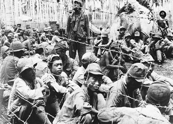 瓜岛战役中的日军战俘