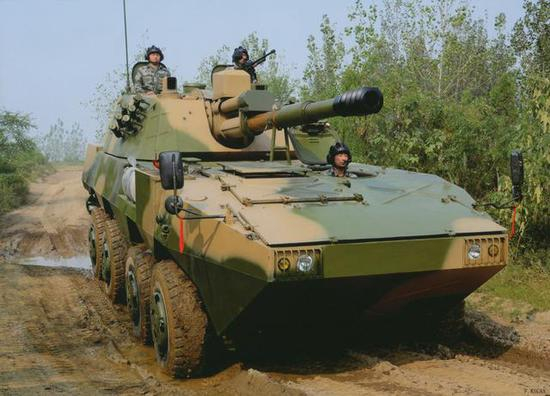 ▲09式122毫米轮式自行榴弹炮此前是我陆军的主要装备（图片来源于：网络）