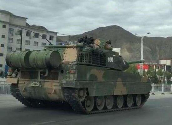 新轻坦